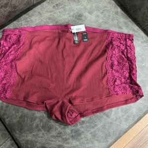 NWT Torrid Boyshorts size 2 color wine